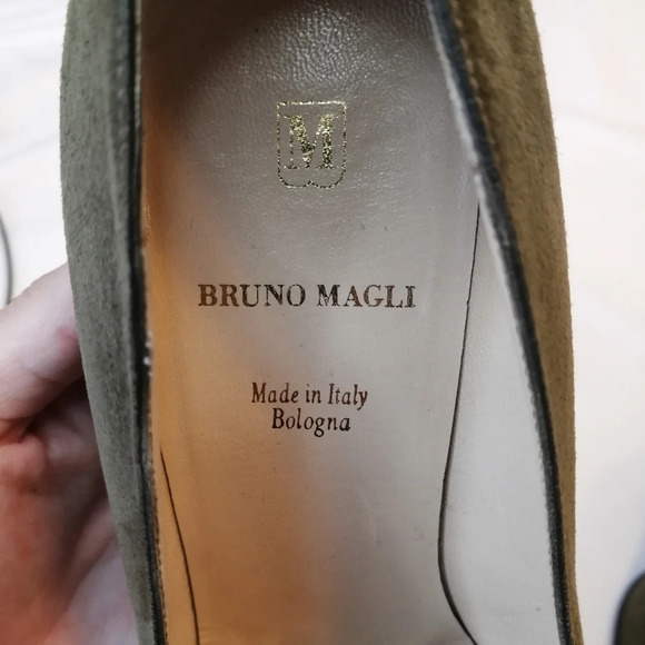 Bruno Magli Suede Italian Vero Cuoio Olive Green Wooden Block Heel Pumps Size 9 - Picture 7 of 16